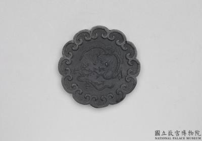 图片[2]-Blossom-shaped ink cake inscribed with “Chishui Zhu”, Ming dynasty (1368-1644)-China Archive